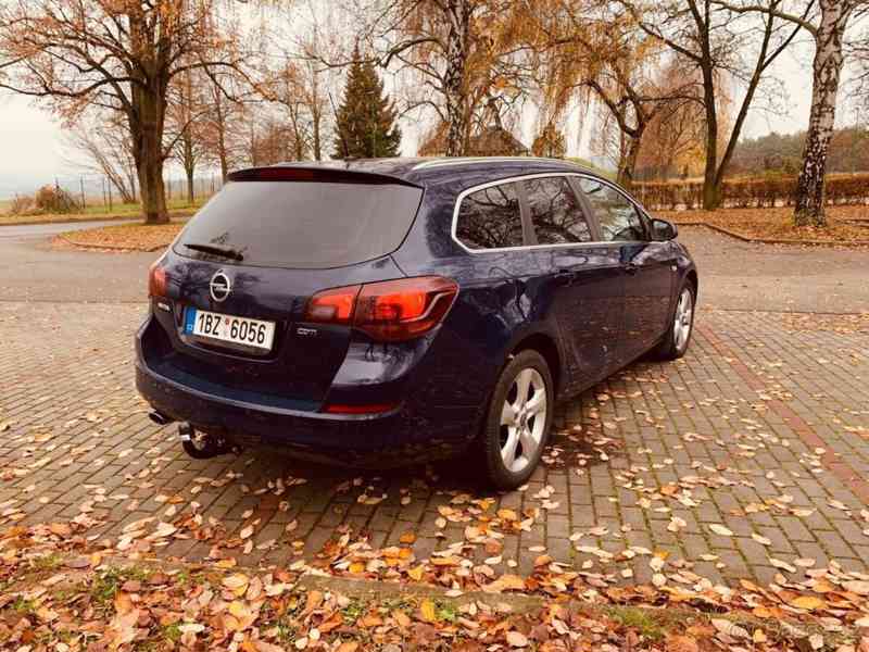 Opel Astra 2,0   J SPORTS TOURER - foto 11