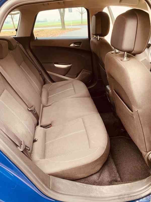 Opel Astra 2,0   J SPORTS TOURER - foto 14