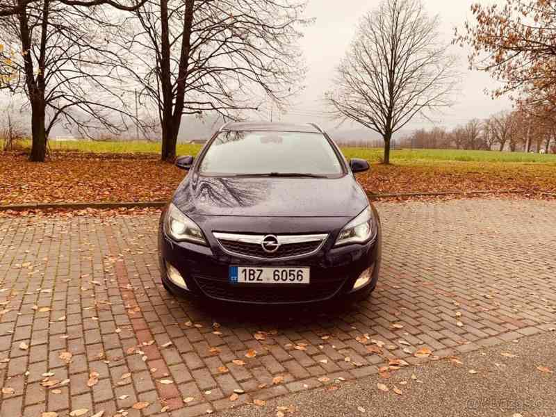 Opel Astra 2,0   J SPORTS TOURER - foto 4