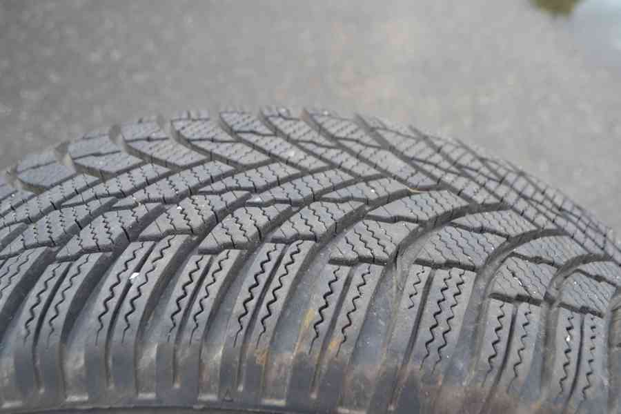 Š.Karoq, S.Ateca – Zánovní zimní komplet 215/60R16 Firestone - foto 13