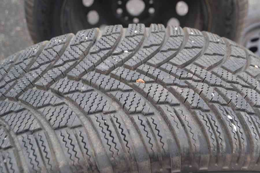 Š.Karoq, S.Ateca – Zánovní zimní komplet 215/60R16 Firestone - foto 8
