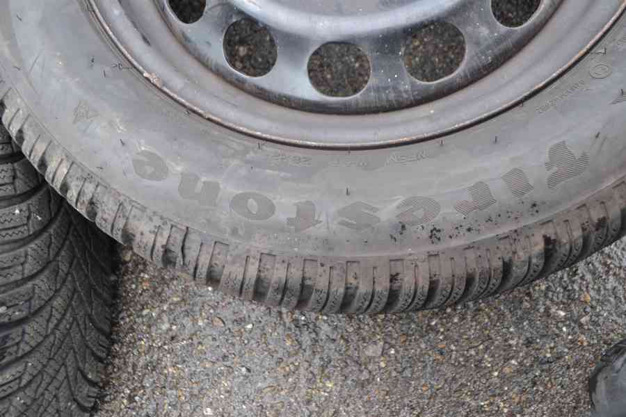Š.Karoq, S.Ateca – Zánovní zimní komplet 215/60R16 Firestone - foto 4