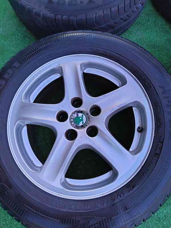 Prodám 4 kusy originál alu disky na Octavia 1  - foto 6