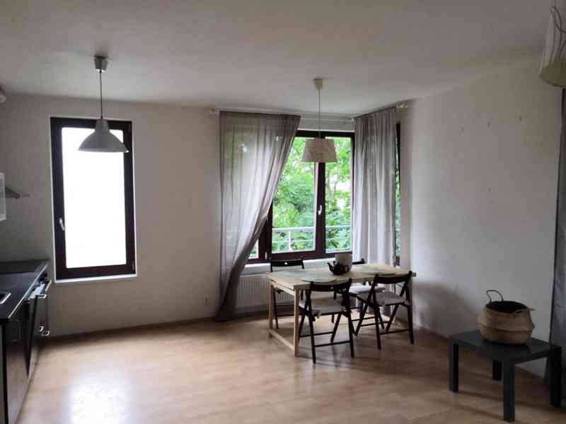 Pronájem moderního bytu 1+kk (40 m²) – Praha 5, Musílkova 13 - foto 4