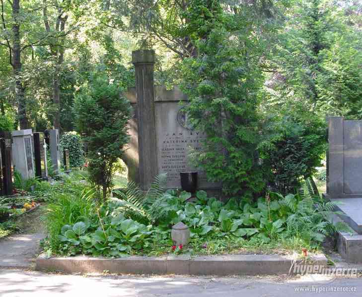 Prodej rodinného hrobu na Olšanském hřbitově. - foto 1