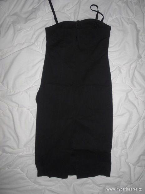 Černé šaty s vytvarovanými košíčky vel. XS - foto 4
