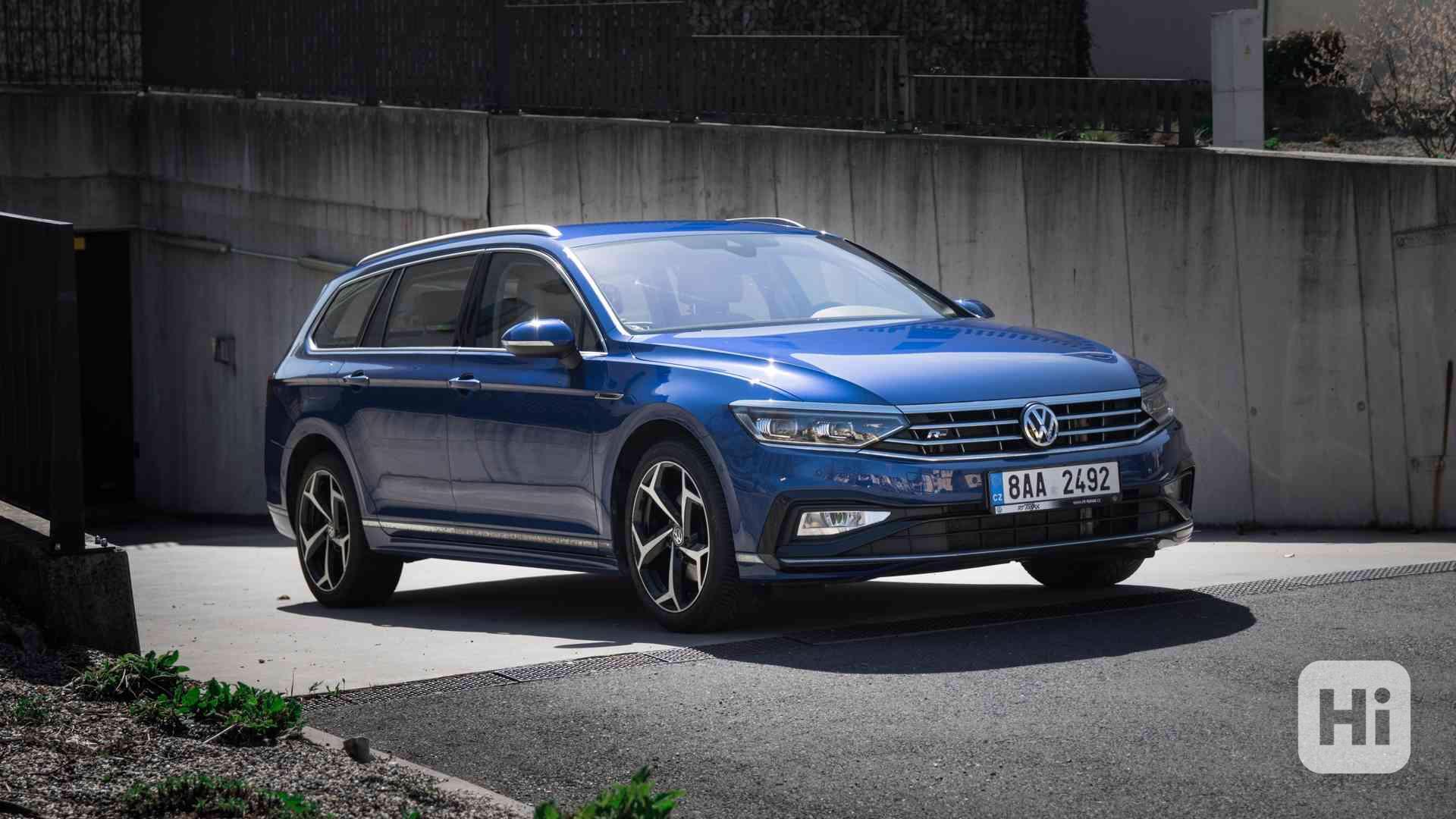 Volkswagen Passat Variant Elegance 4MOTION R-Line - foto 1
