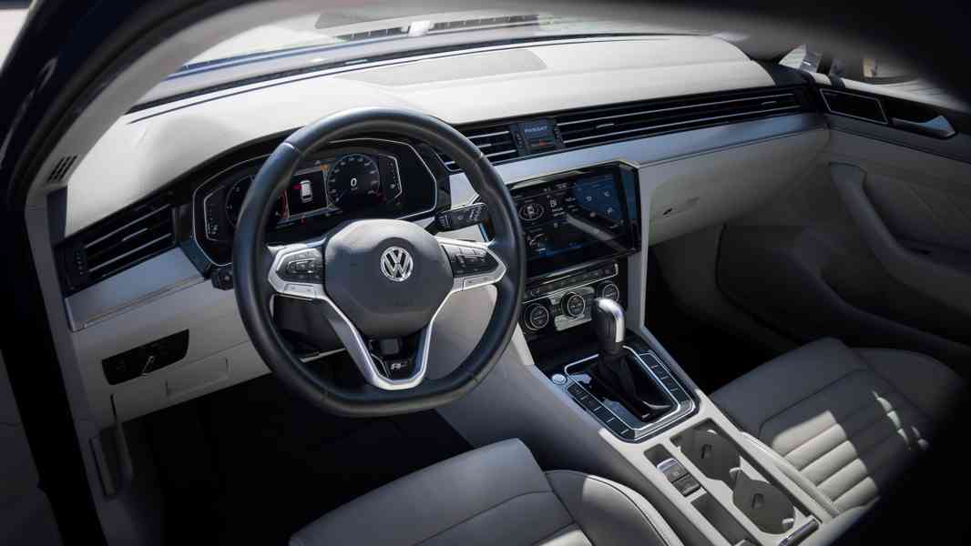 Volkswagen Passat Variant Elegance 4MOTION R-Line - foto 13