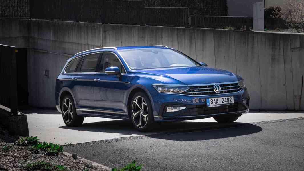 Volkswagen Passat Variant Elegance 4MOTION R-Line