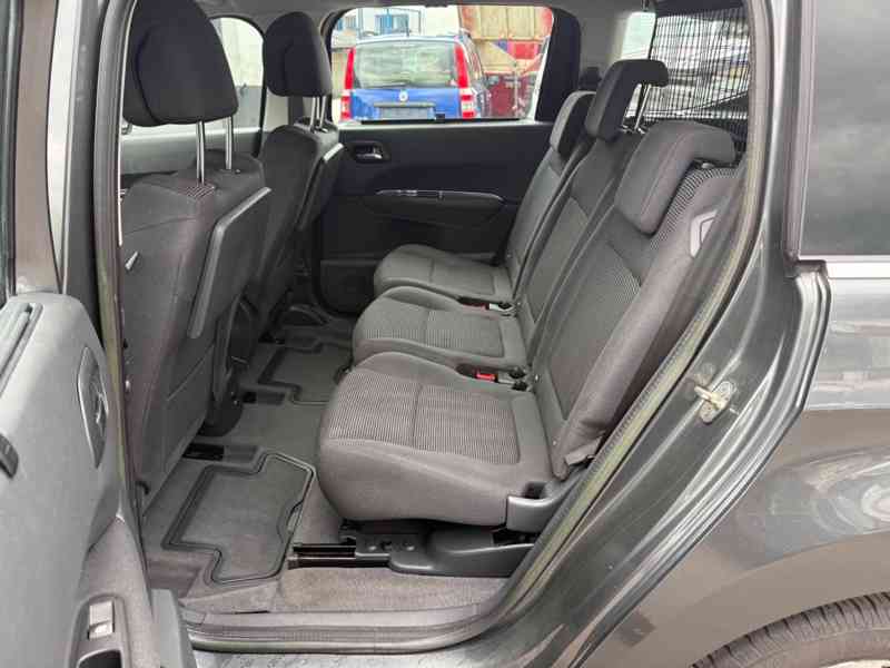 Peugeot 5008 1,6i Active benzín 115kw - foto 7
