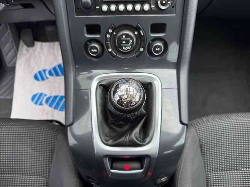Peugeot 5008 1,6i Active benzín 115kw - foto 8