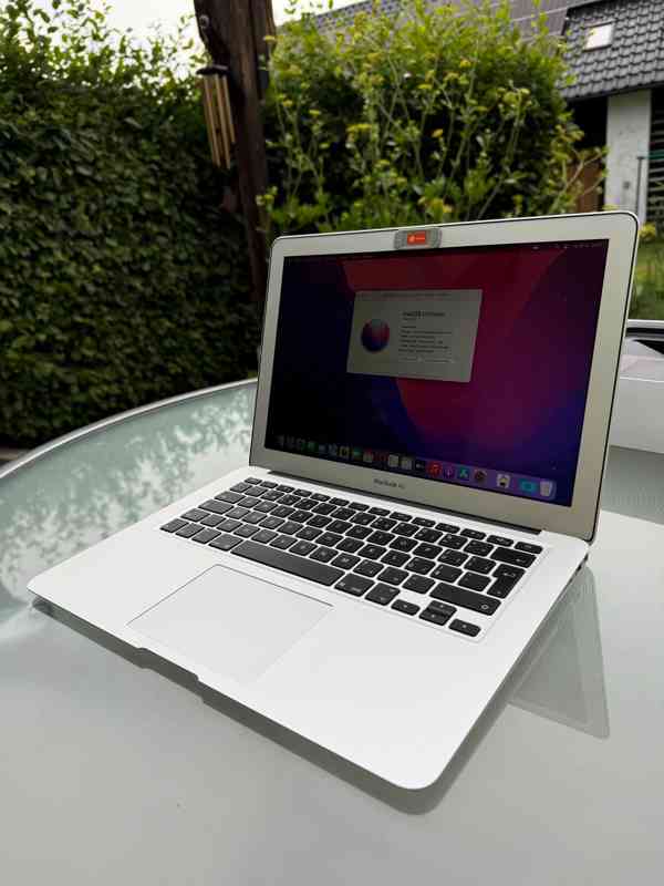MacBook Air 13" 2015 / i5 / 4 GB / 256 GB - foto 8