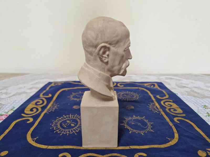 Busta Masaryk Signováno Štursa Nusle Praha - foto 3