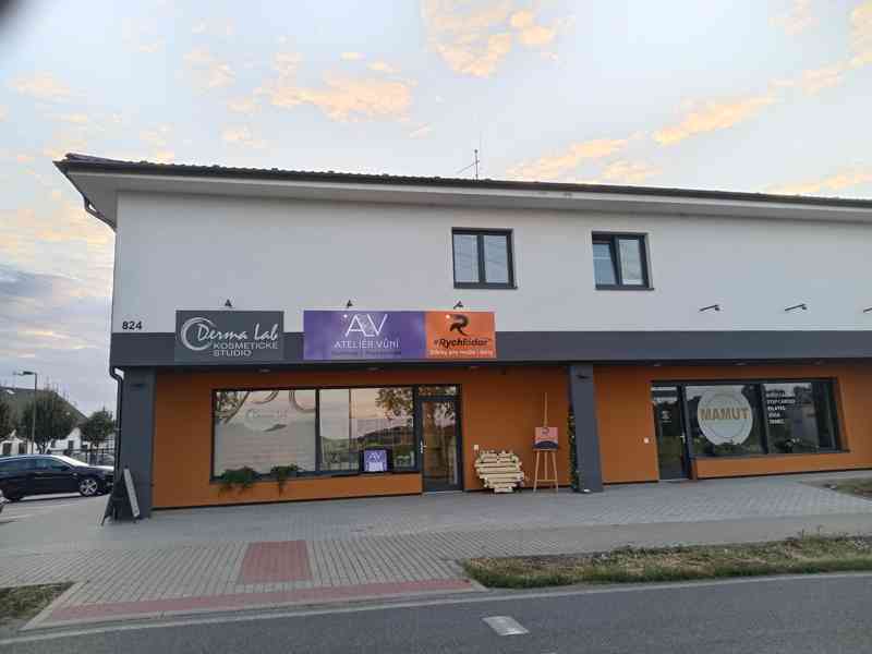 Přenechám obchodní prostor kásný nový, v Jirnech - foto 6