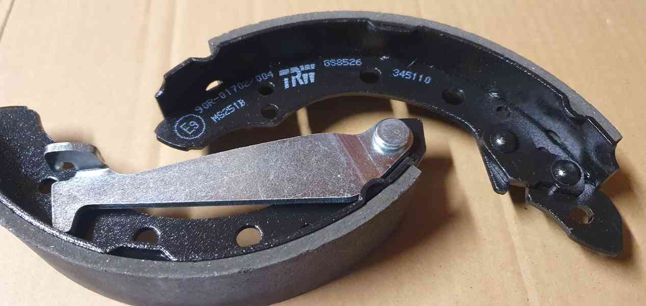 Zadní brzdové čelisti od značky TRW pro bubnové brzdy - foto 4