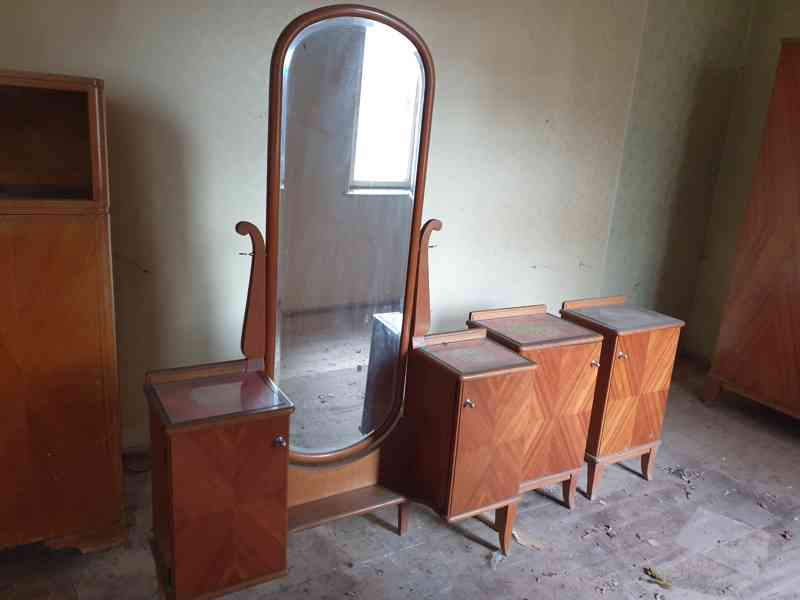 Starožitný nábytek  - foto 3