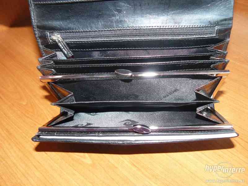 Prodám dámskou peněženku Pierre Cardin - foto 6