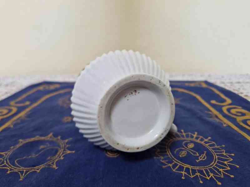 Sbírkový secesní porcelánový Hrnek Mušlák - foto 6