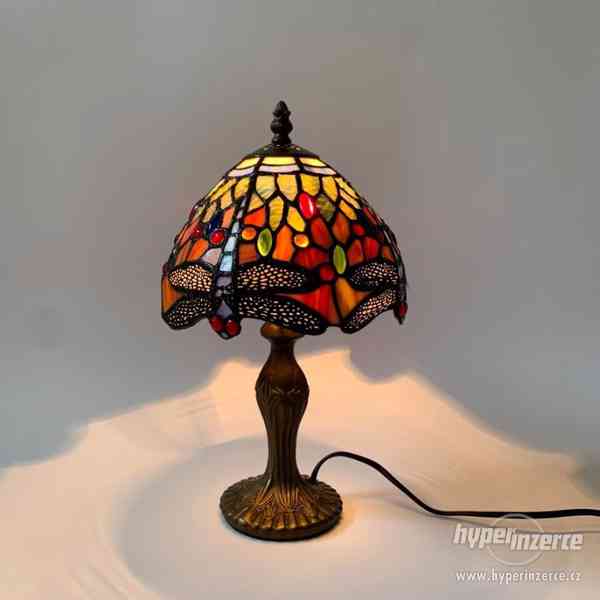 Tiffany stolní lampa stínidlo sklo - vitráž