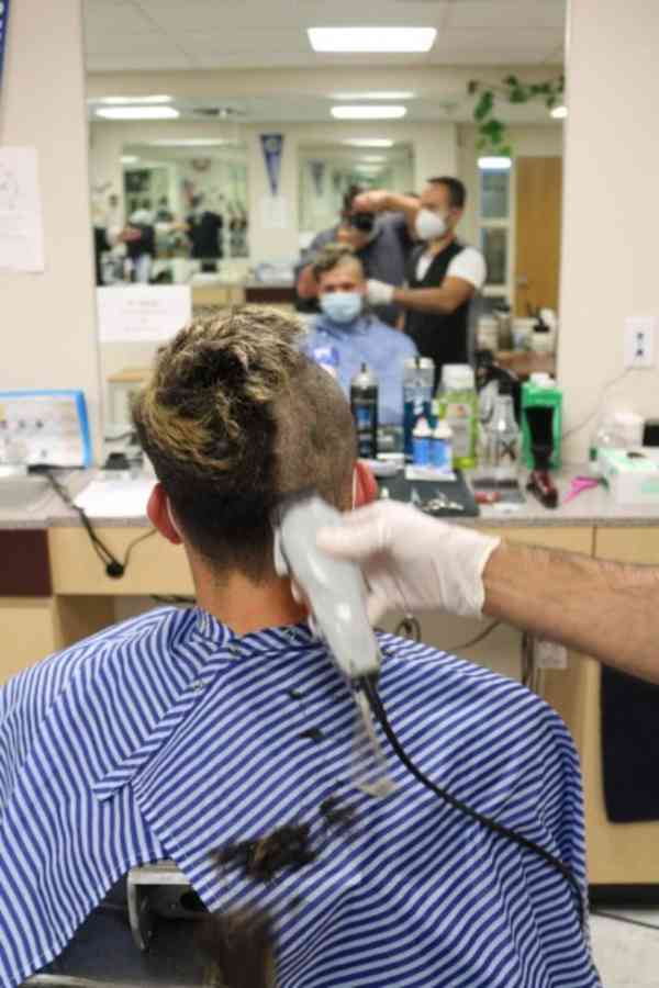 Stříhání vlasů – přivýdělek pro kluky/muže od 18 do 25 let