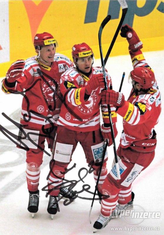 Autogramy hokejistů - foto 1