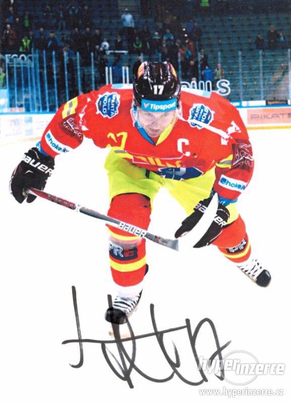 Autogramy hokejistů - foto 74