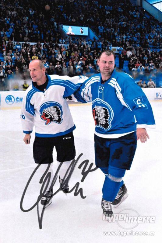 Autogramy hokejistů - foto 77
