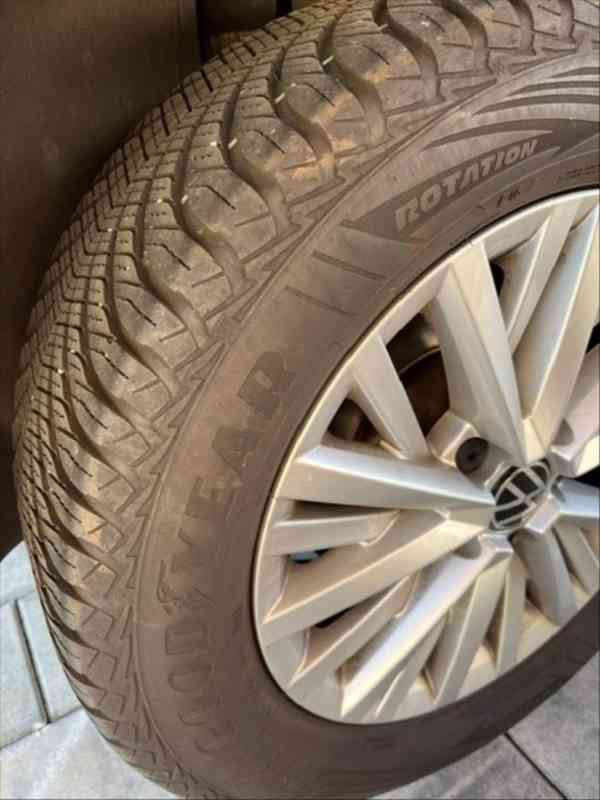 Volkswagen T-Roc 1,0   TSI 81kW | 2023 | - foto 15