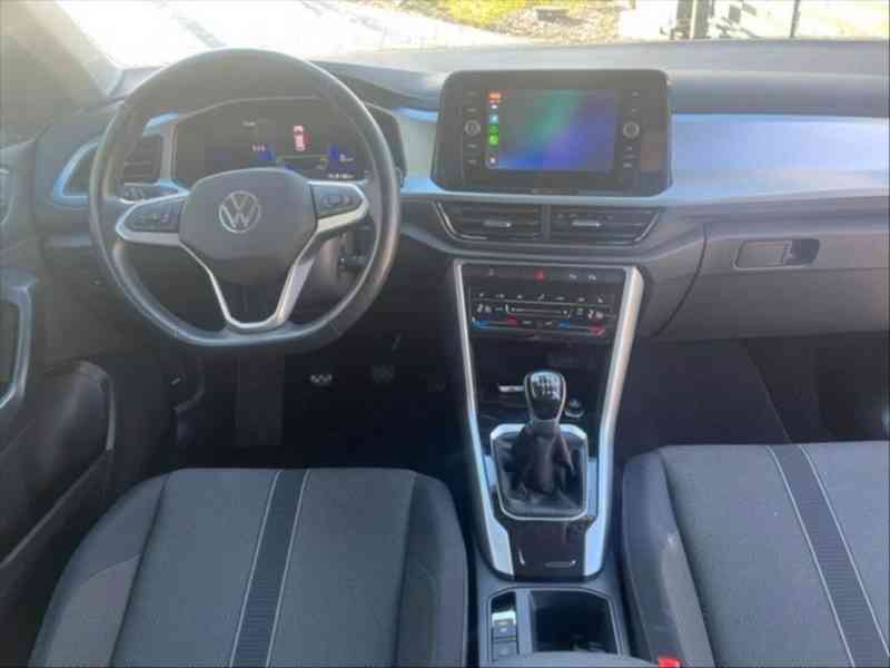 Volkswagen T-Roc 1,0   TSI 81kW | 2023 | - foto 17