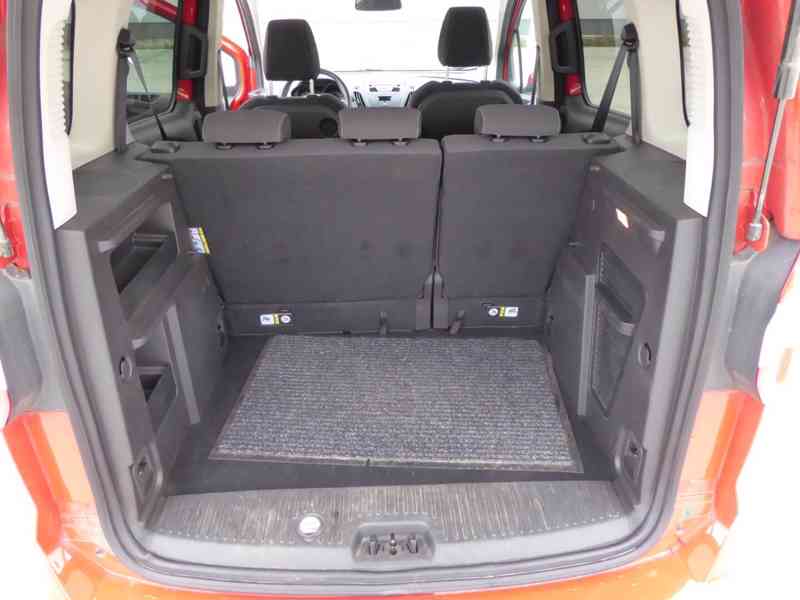 FORD Tourneo Courier Trend 1,5 TDCi 74 kW - foto 13