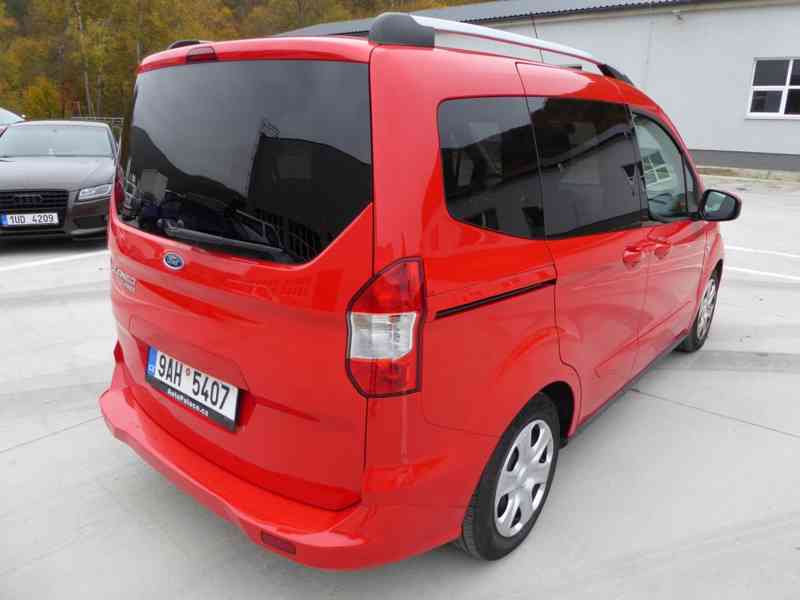 FORD Tourneo Courier Trend 1,5 TDCi 74 kW - foto 5