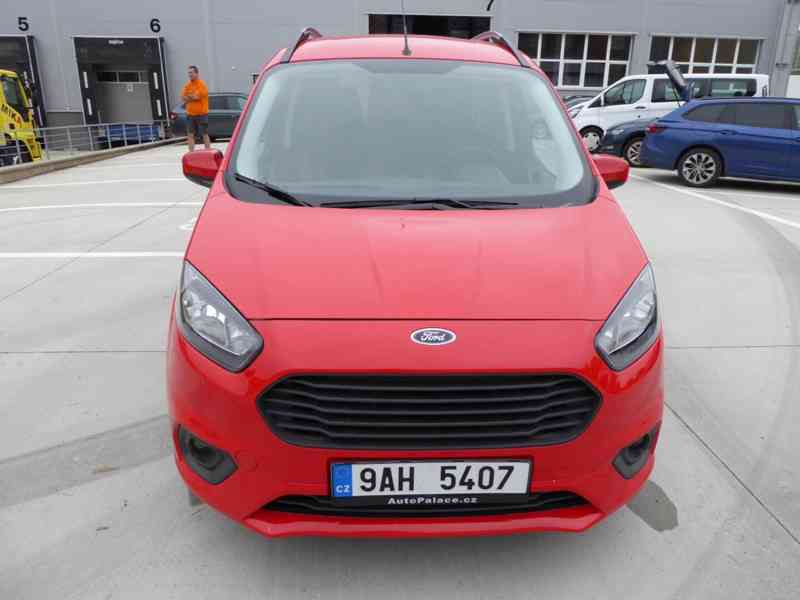 FORD Tourneo Courier Trend 1,5 TDCi 74 kW - foto 8