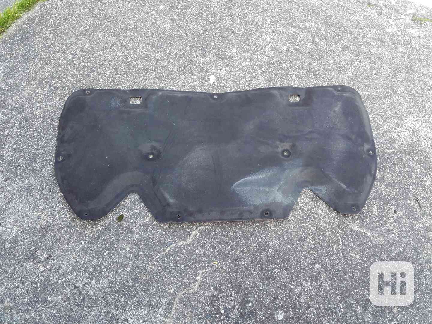 Izolace kapoty Nissan Navara D23, 2016- - foto 1