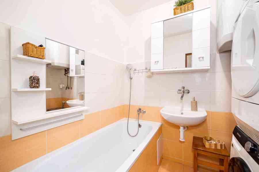 REZERVACE/Prodej bytu 2+1 po renovaci se sklepem - foto 10