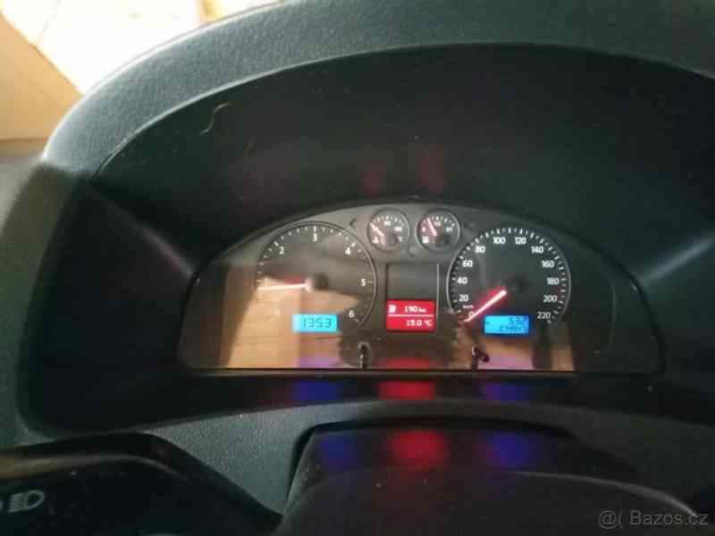 Volkswagen Transporter 2,5 - foto 2