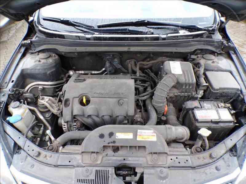 Kia Cee´d 1,6 i16V AUTOMAT - foto 14