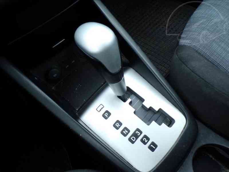 Kia Cee´d 1,6 i16V AUTOMAT - foto 7