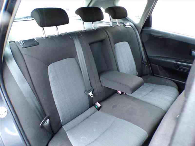 Kia Cee´d 1,6 i16V AUTOMAT - foto 12