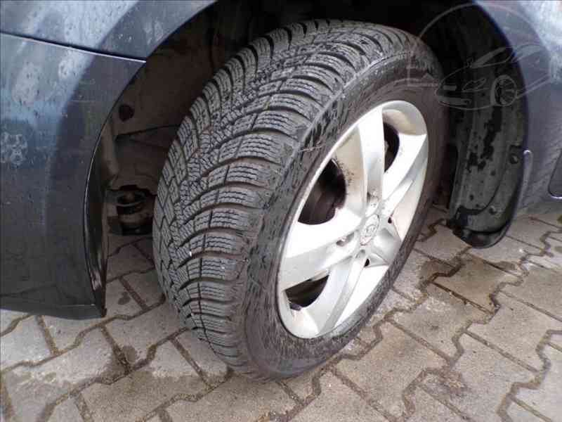 Kia Cee´d 1,6 i16V AUTOMAT - foto 16