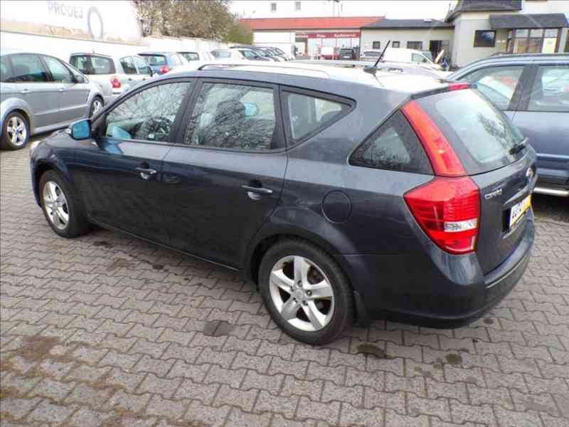 Kia Cee´d 1,6 i16V AUTOMAT - foto 4