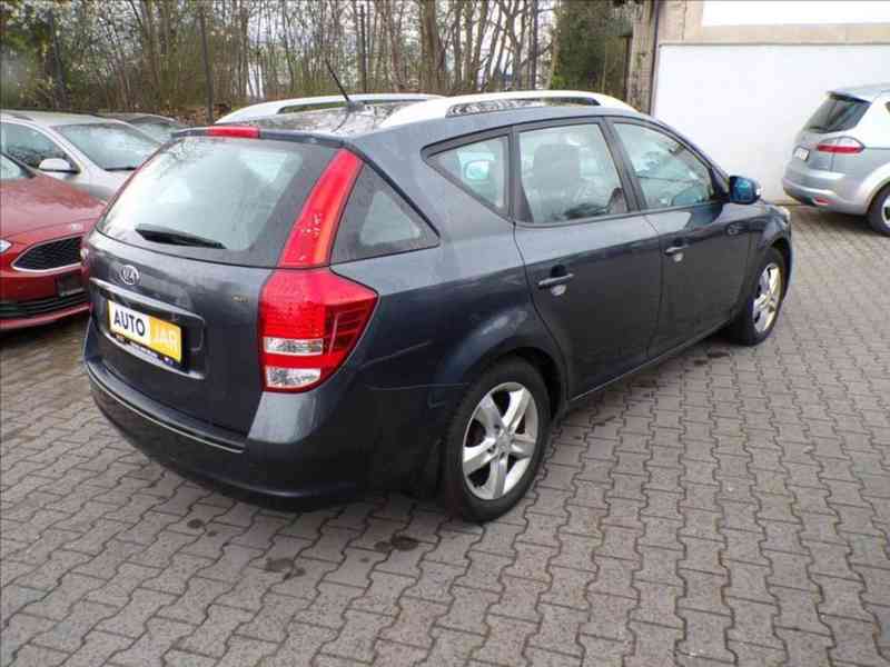Kia Cee´d 1,6 i16V AUTOMAT - foto 3