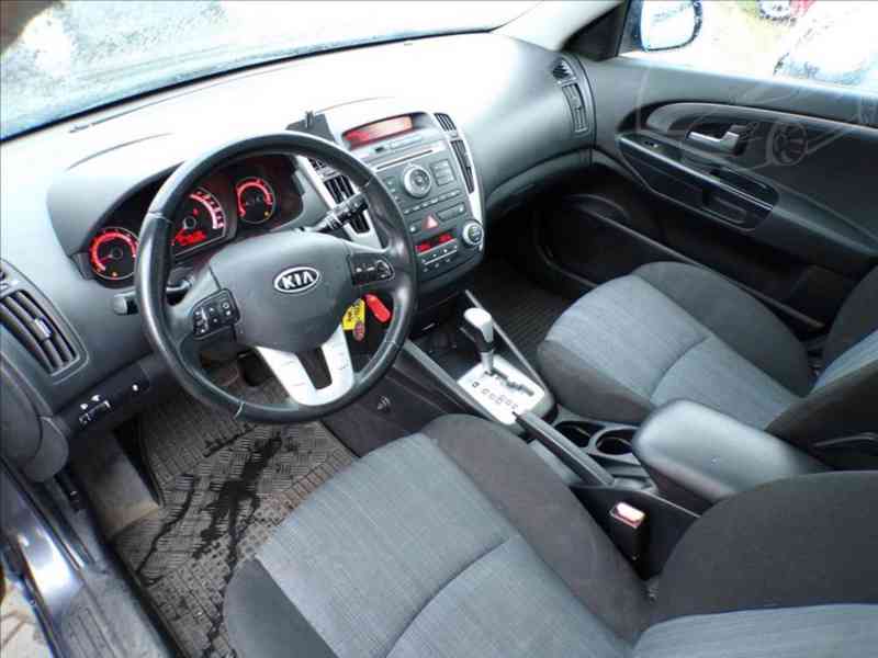 Kia Cee´d 1,6 i16V AUTOMAT - foto 8
