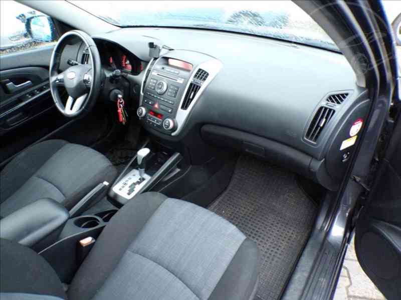 Kia Cee´d 1,6 i16V AUTOMAT - foto 13