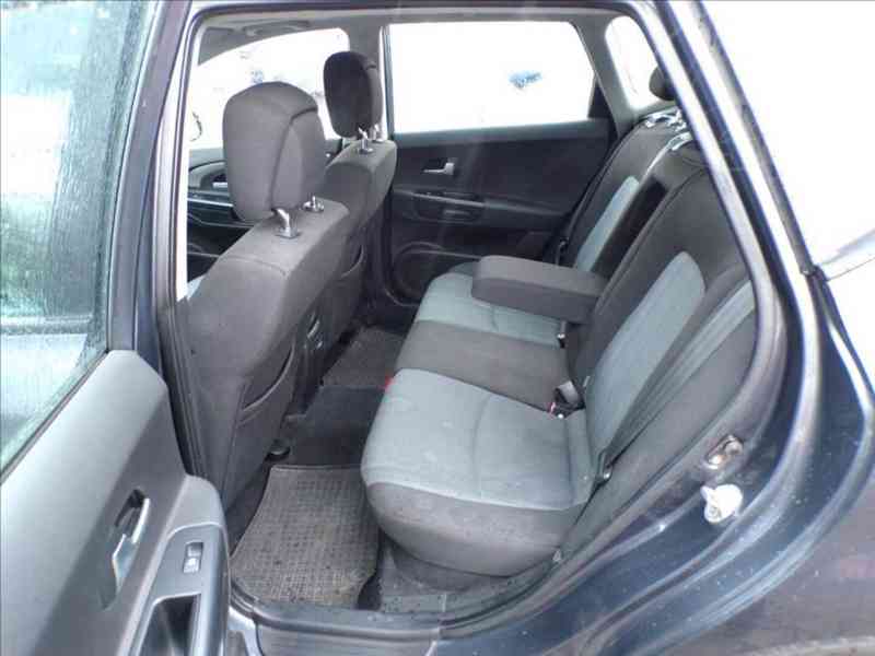 Kia Cee´d 1,6 i16V AUTOMAT - foto 10