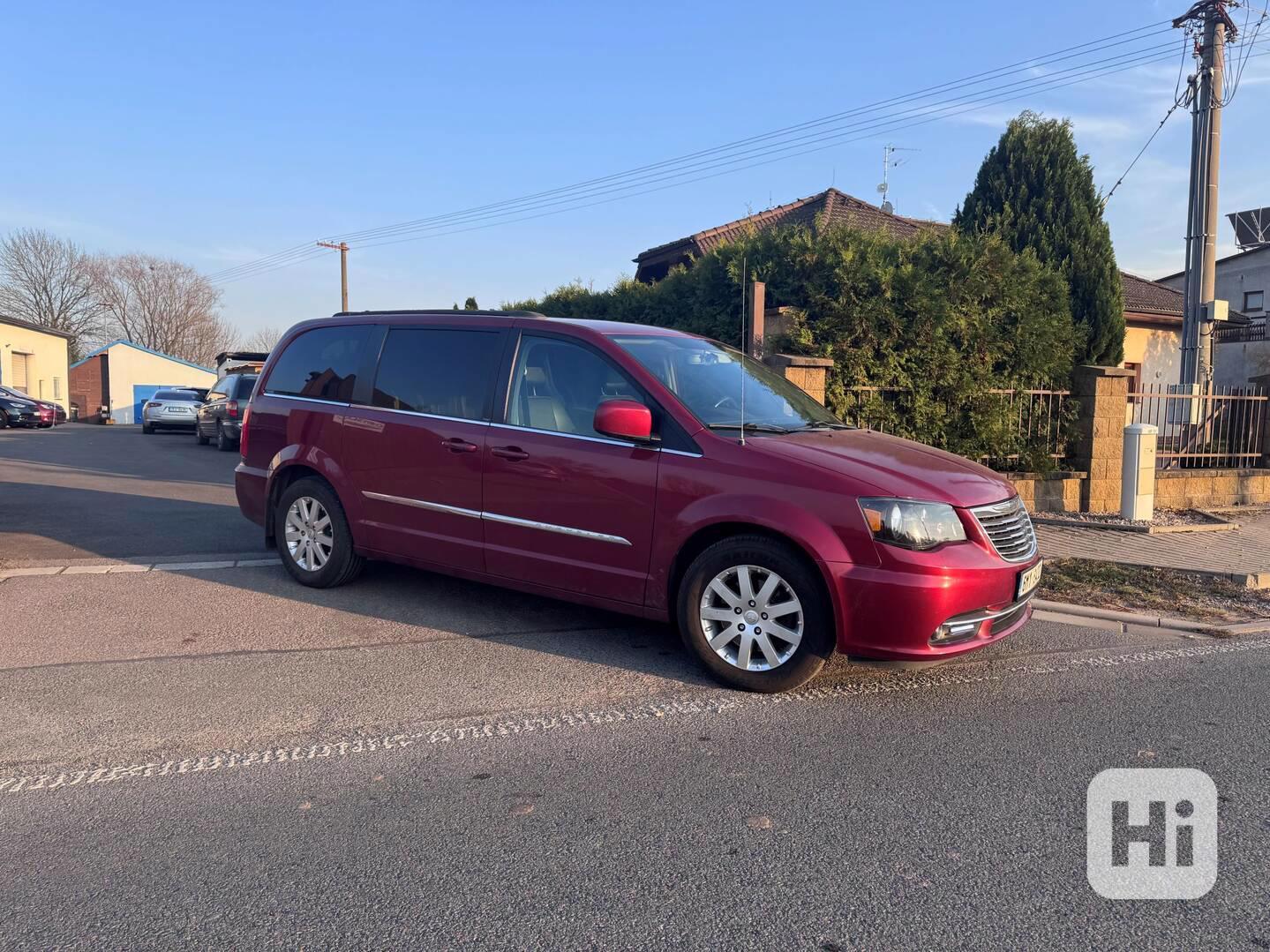 Chrysler Town Country 3,6 Pentastar DVD 2014 - foto 1