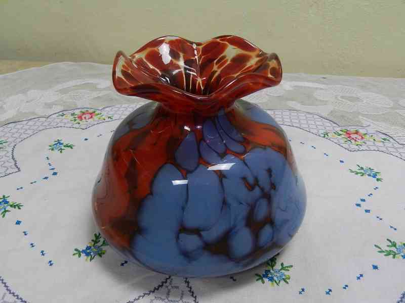 Zajímavá červeno modrá Autorská Váza Signováno