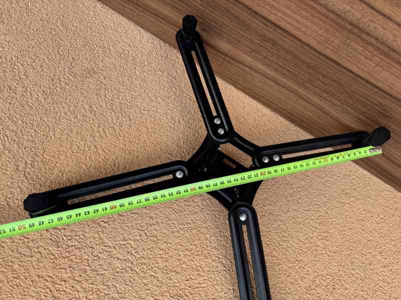 Adaptér / držák pro displeje s úhlopříčkou 10" až 27" - foto 2