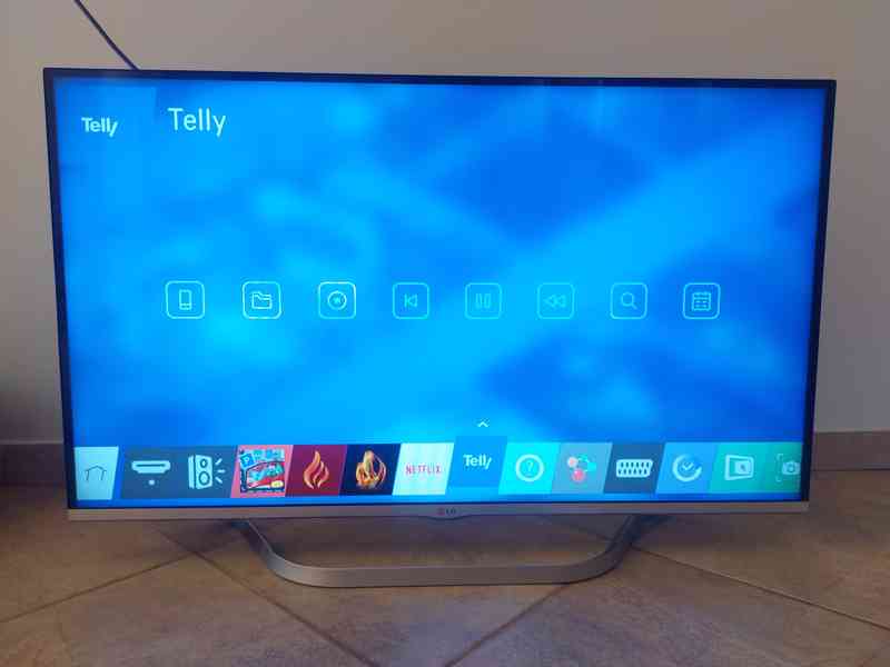 Smart 42" LED Televize LG - foto 7