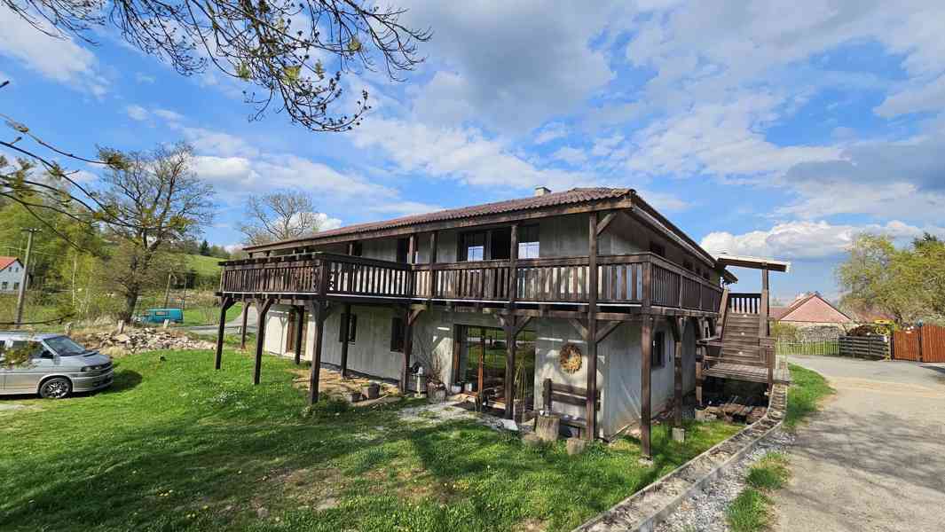 Novostavba RD 360m2 s 3 byty na pozemku 2.800 m2 u Telče. - foto 14