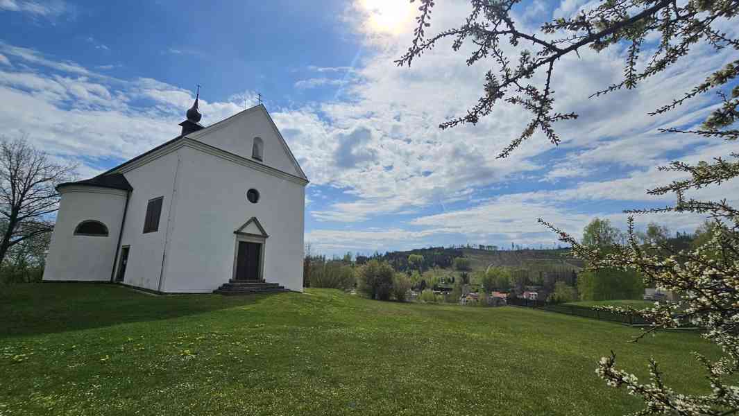 Novostavba RD 360m2 s 3 byty na pozemku 2.800 m2 u Telče. - foto 20